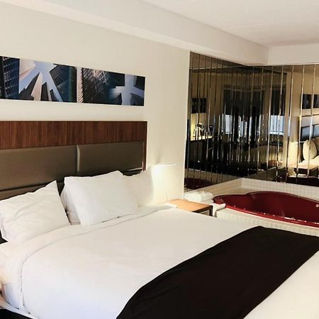 Travelodge By Wyndham Niagara Falls Lundys Lane Extérieur photo