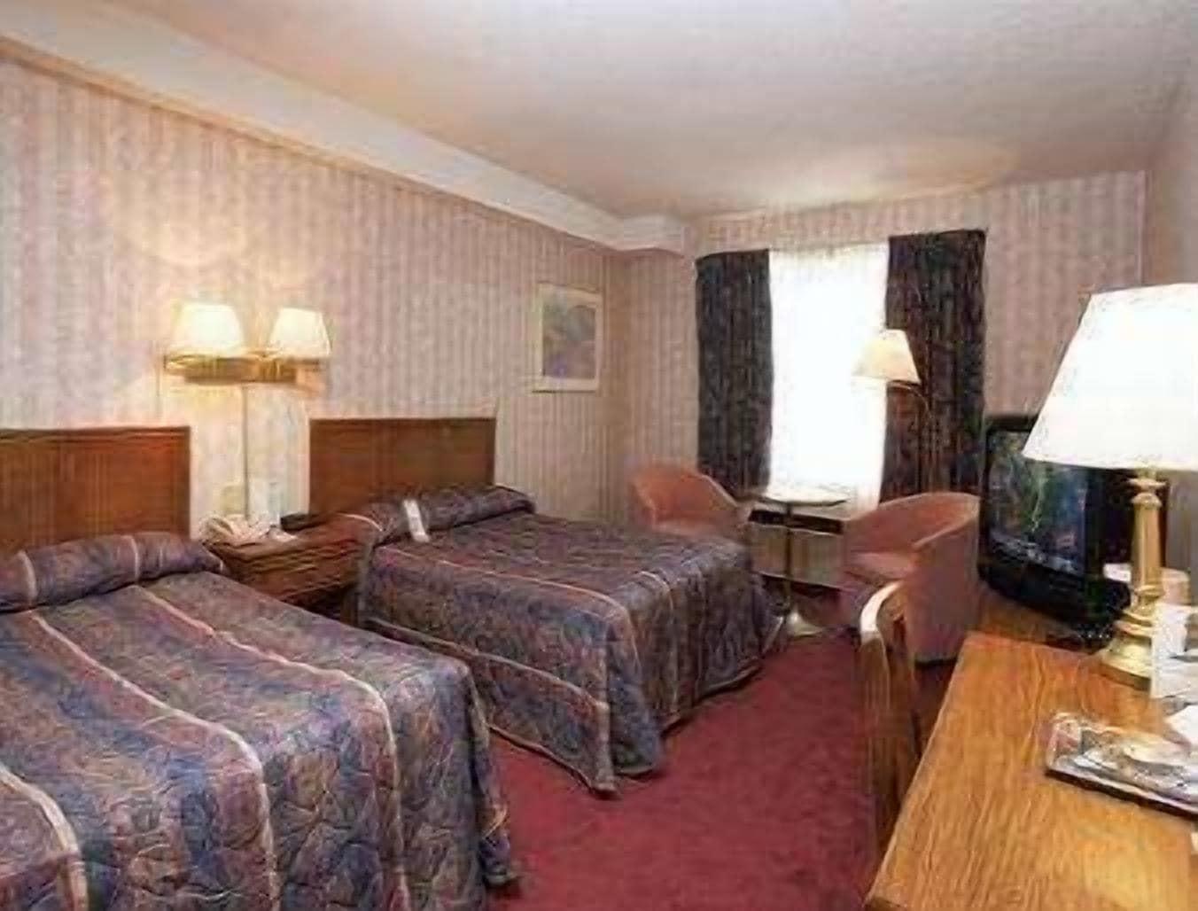 Travelodge By Wyndham Niagara Falls Lundys Lane Chambre photo