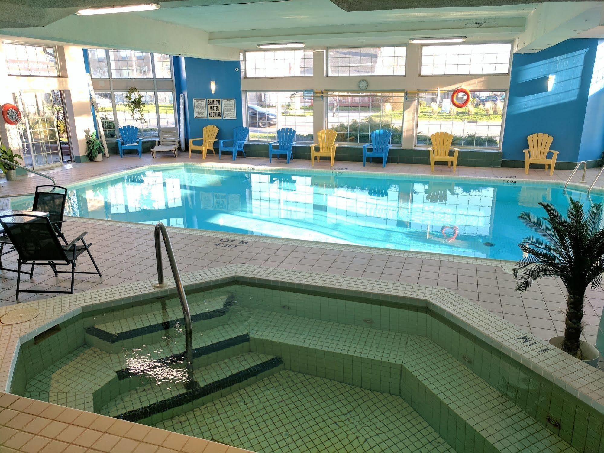 Travelodge By Wyndham Niagara Falls Lundys Lane Extérieur photo