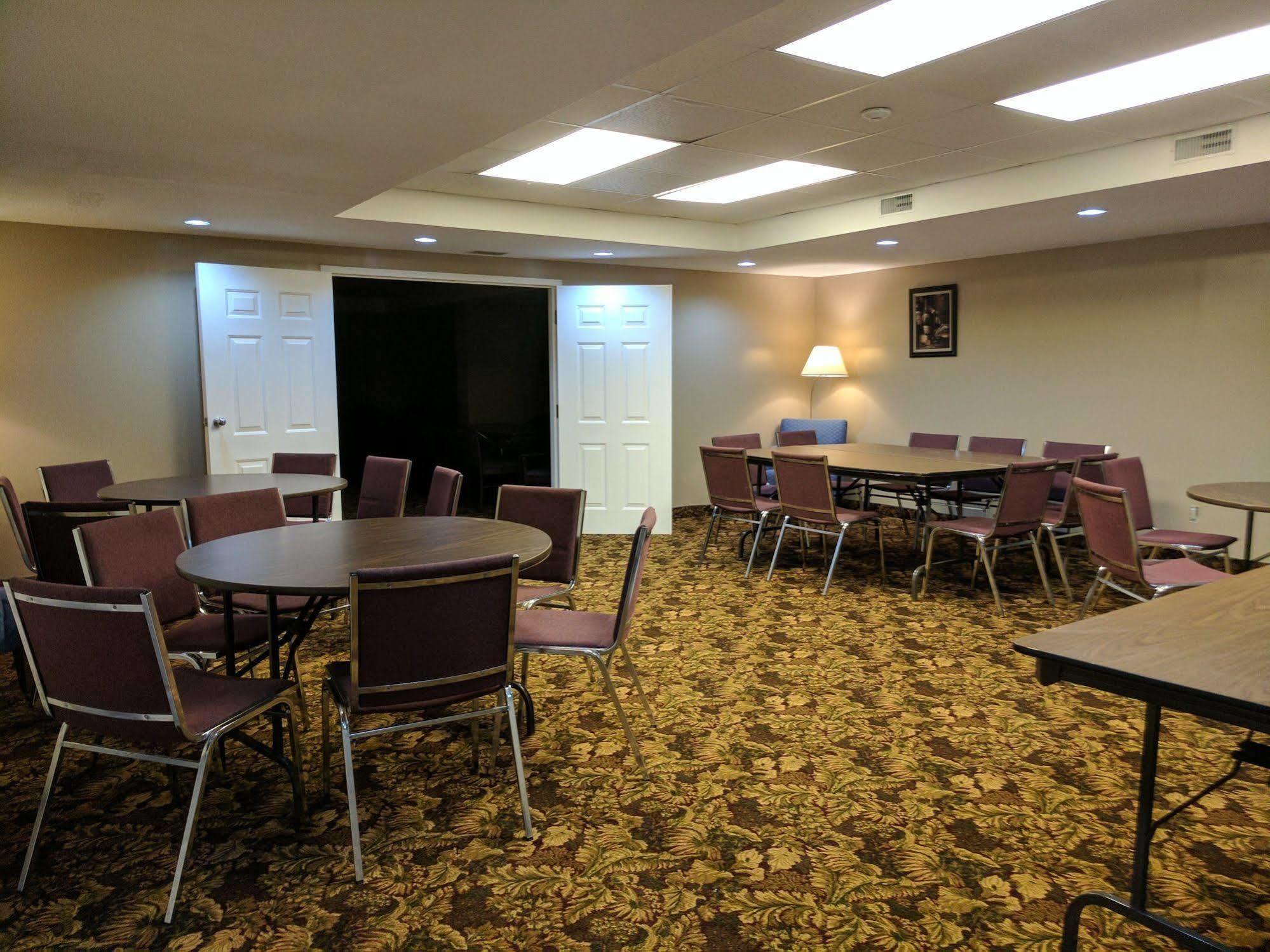 Travelodge By Wyndham Niagara Falls Lundys Lane Extérieur photo